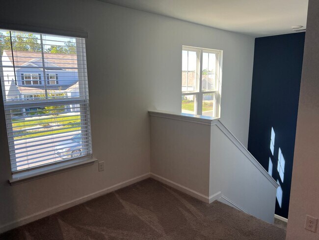 Building Photo - Four-Bedroom, Three-Bath, Unfurnished Hous...