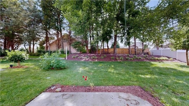 Building Photo - *** READY TO MOVE IN BY FIRST WEEK OF MAY***