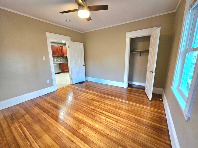 Building Photo - 10 Alton Rd