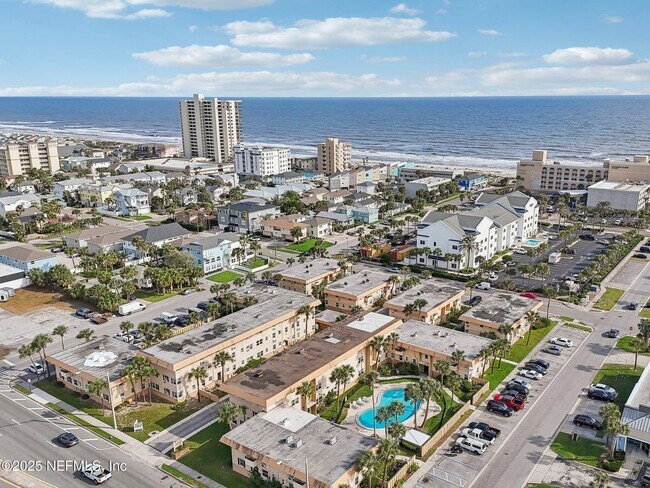 Building Photo - 226 16th St N