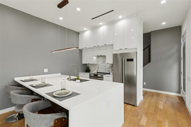 Building Photo - 2724 Hondo Ave