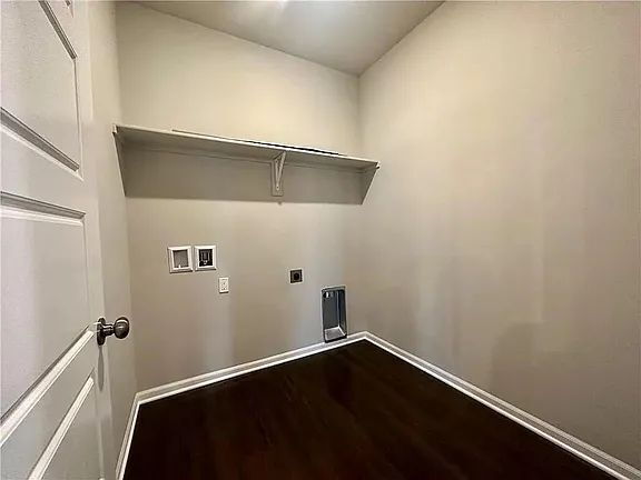 Building Photo - "Charming 4-Bedroom Oasis with 2 Baths & 1800 Sq Ft in Gardner, KS"