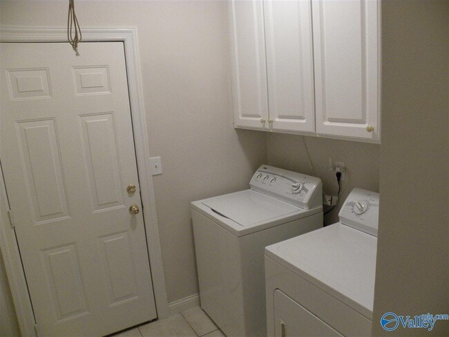 Building Photo - 214 Mainsail Way