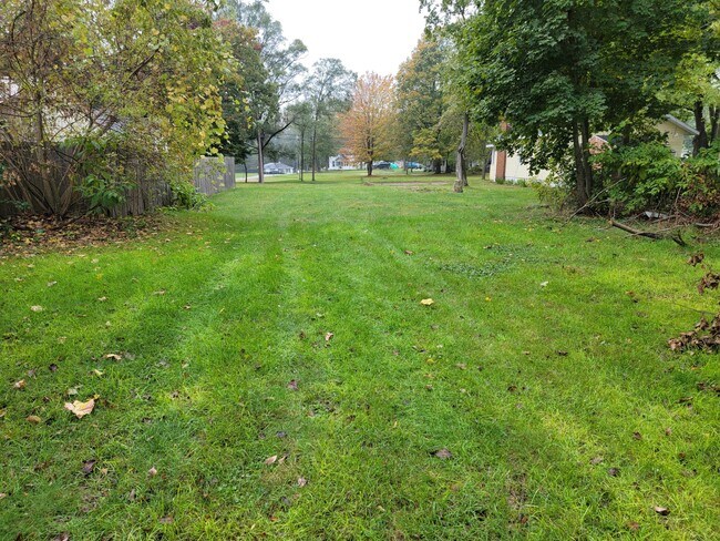 Building Photo - 419 Chestnut St