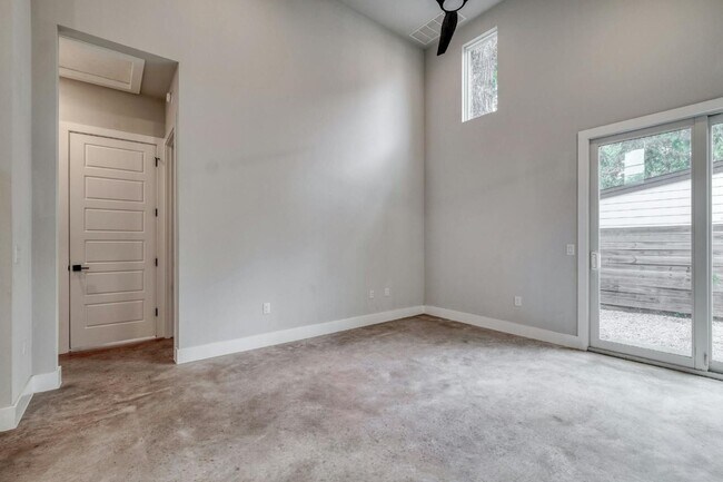 Building Photo - 4814 Harmon Ave