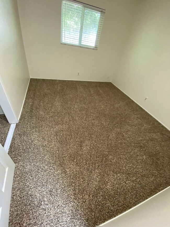 Building Photo - Updated Single Story Home Located in Orcutt with easy access to VSFB/Highway 135