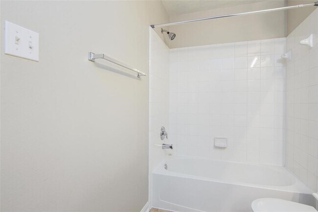 Building Photo - 1004 Autumn Brook St