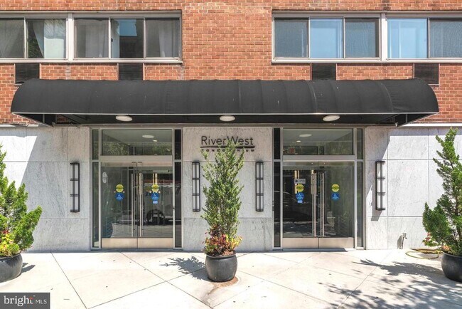 Building Photo - 2101 Chestnut St