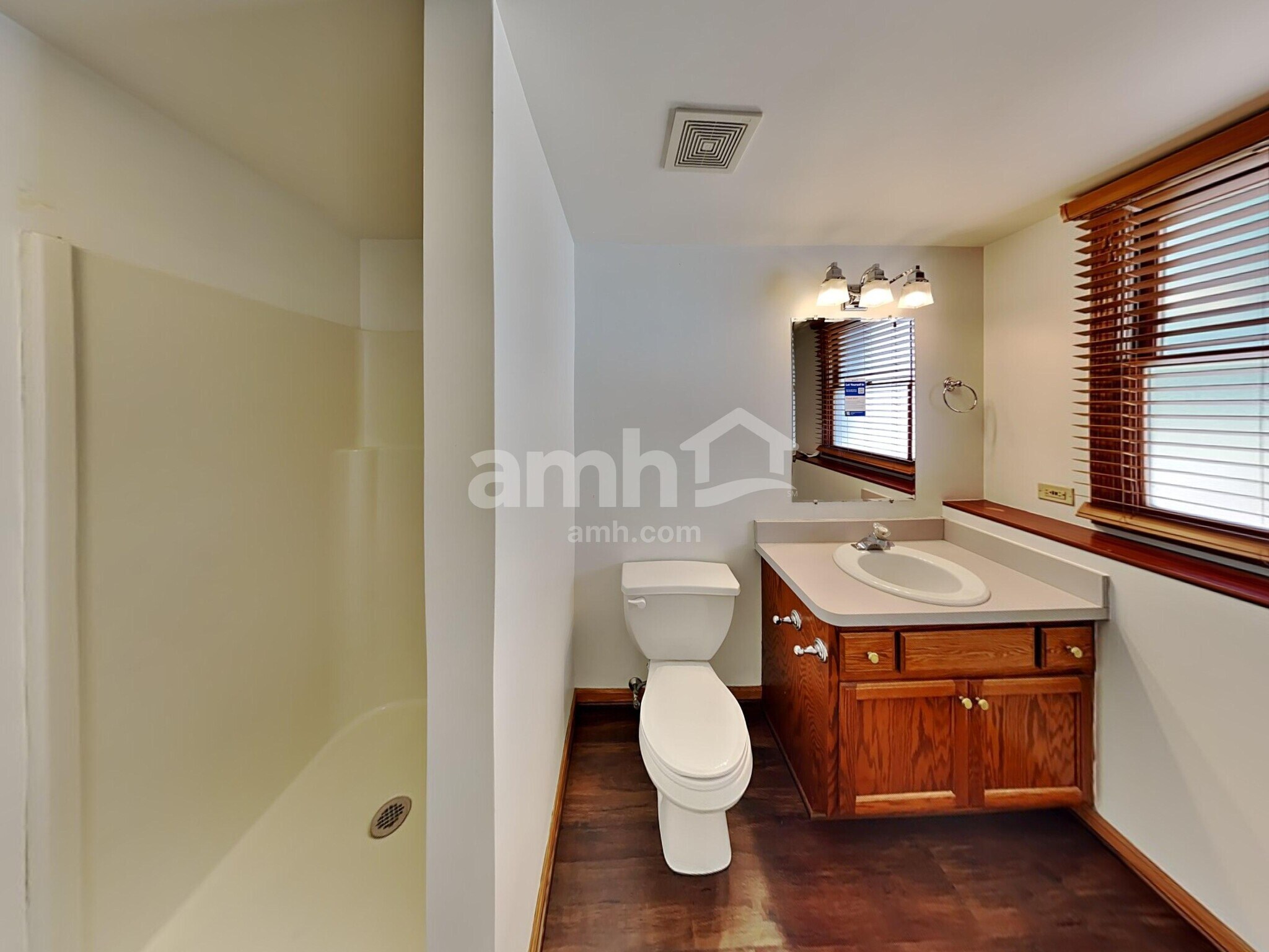 Building Photo - 6917 Monmouth Dr