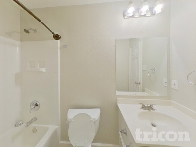 Building Photo - 12501 Shine Ave