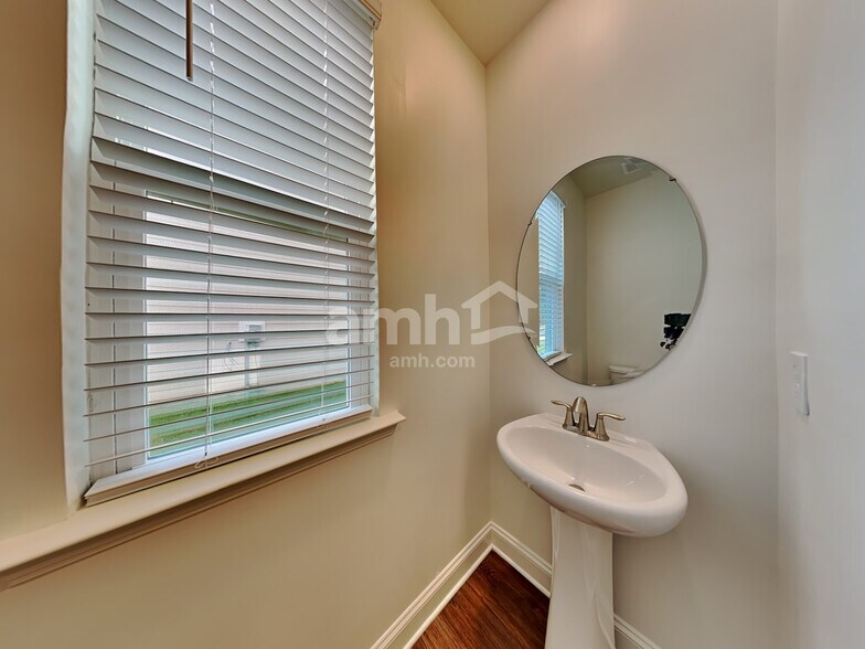 Building Photo - 3209 Brierhill Rd