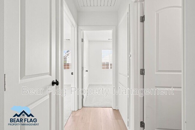 Building Photo - 4551 Orinda Way