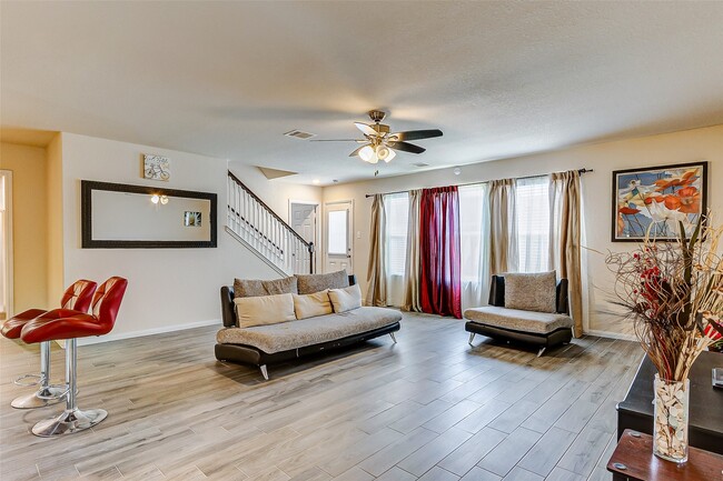 Building Photo - 21219 Fox Hillside Way