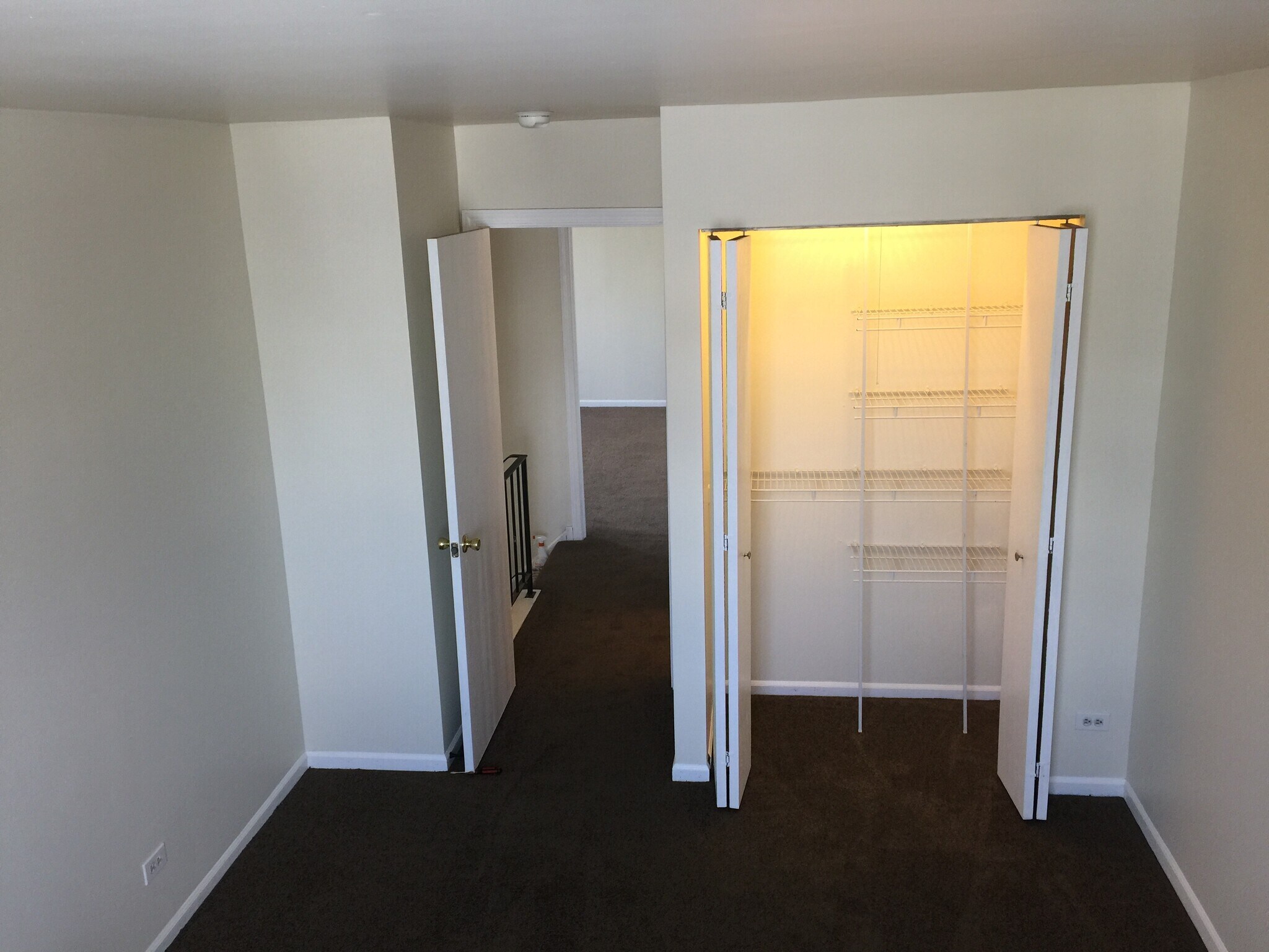 Building Photo - 263 Acorn Dr