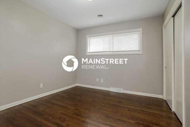 Building Photo - 3 Bedroom Pet-Friendly Home in Shawnee, KS...