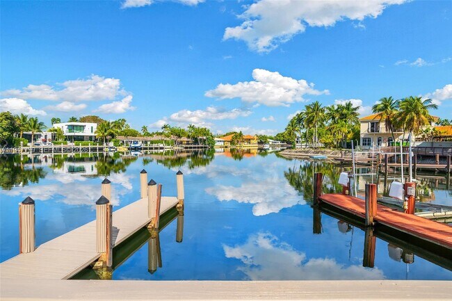 Building Photo - 1500 Shoreline Way