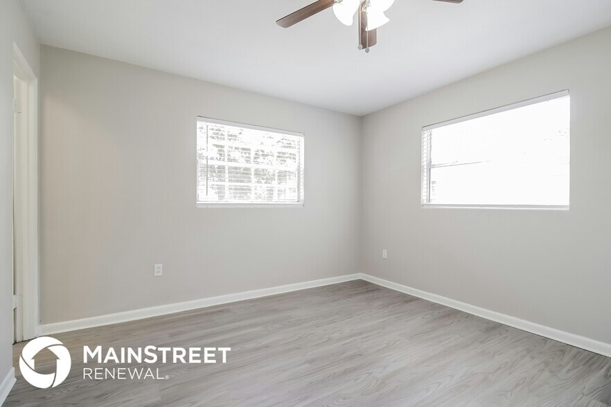 Building Photo - 8315 Calais Cir