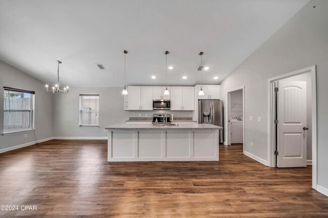Building Photo - 205 Woodlawn Ct