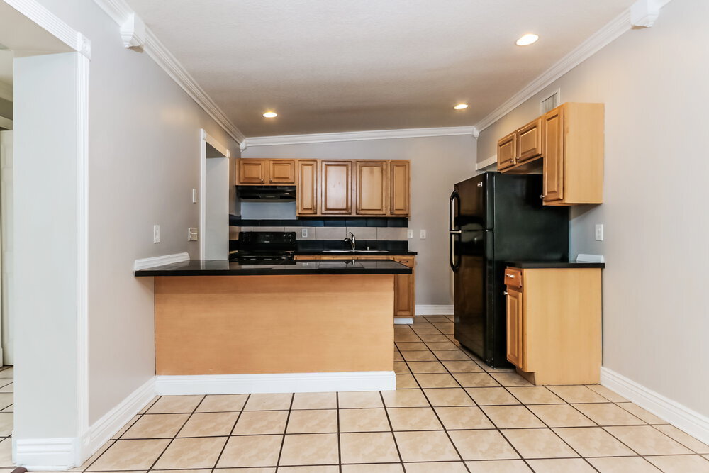 Building Photo - 395 Plum Tree Dr