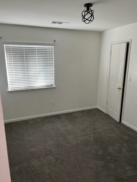 Building Photo - 478 Molly Ct