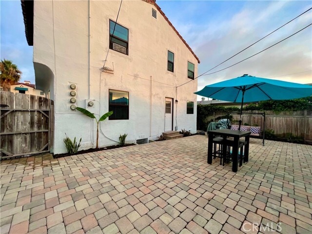 Building Photo - 116 Avenida Serra