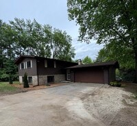 Building Photo - 7705 E Rockton Rd
