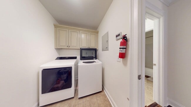 Building Photo - Spacious 4 Bedroom in Cypress Point at the AU Club