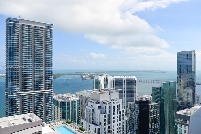 Building Photo - 1000 Brickell Plaza