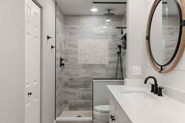 Building Photo - 893 Gulf Pavillion Dr