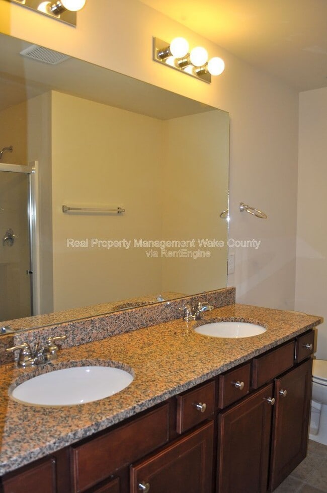 Building Photo - 205 Olivet Loop