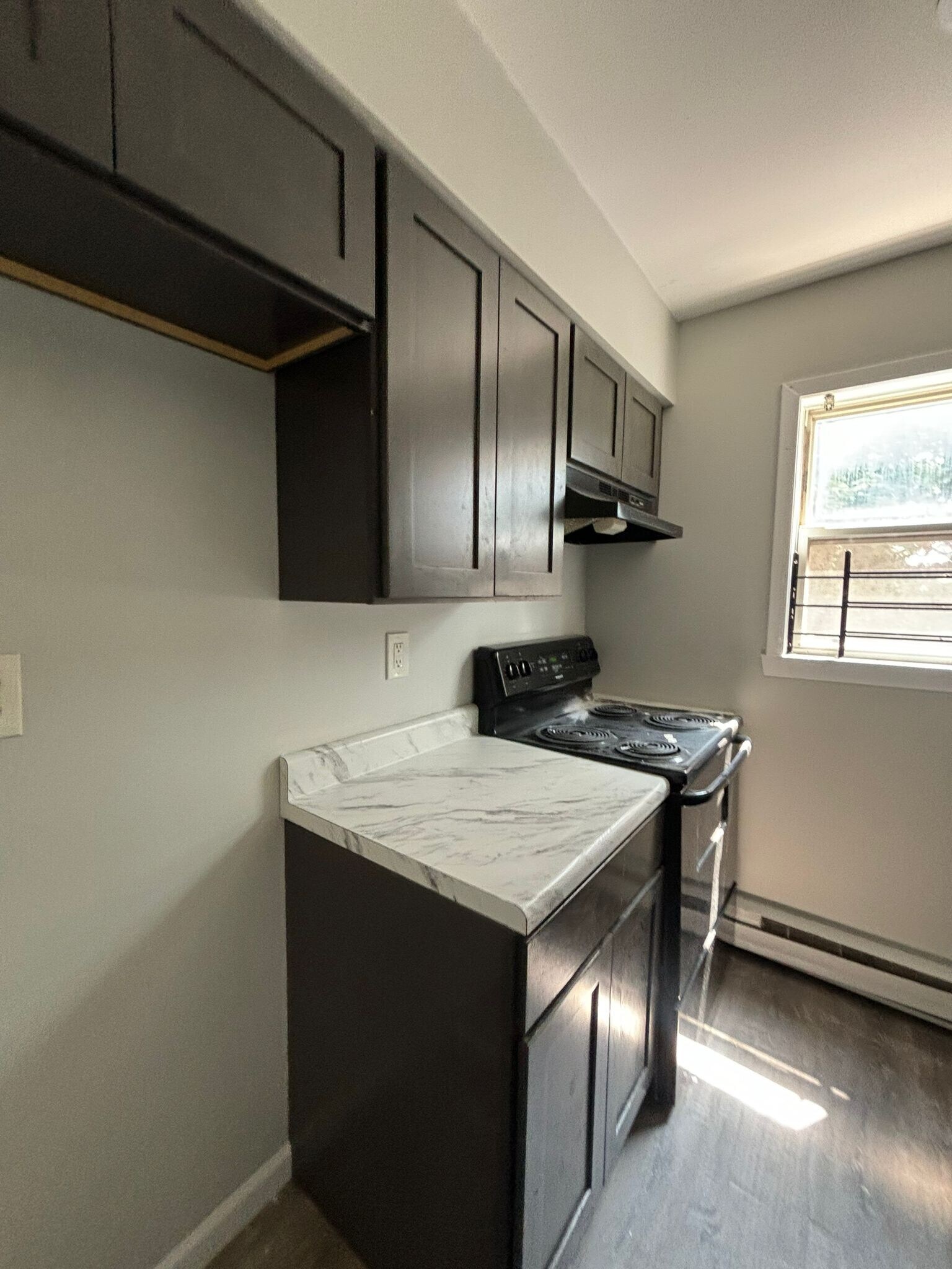 394 S 6th St 2L - 387 S 6th St