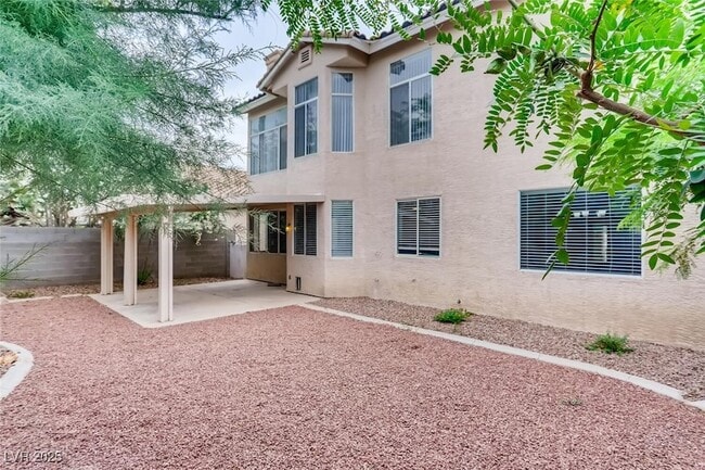 Building Photo - 1124 Coral Rainbow Ave