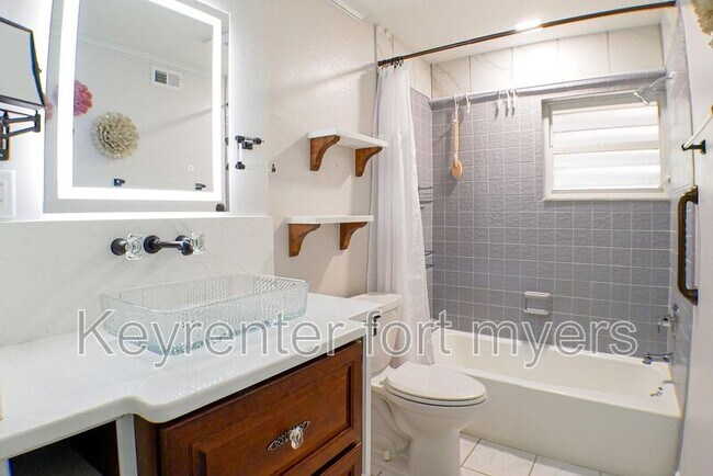 Building Photo - 112 Pinebrook Dr