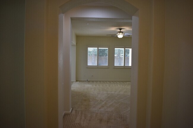 Building Photo - 2261 Pillsbury Rd