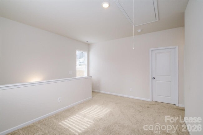 Building Photo - 6135 Snowy Egret Ave