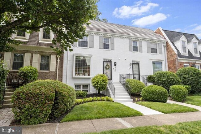 Building Photo - 6707 Melrose Dr