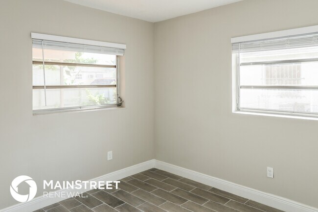 Building Photo - 9311 SW 38th St