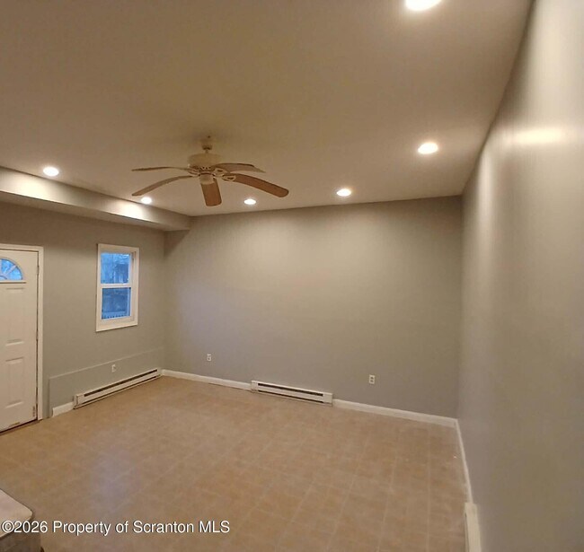 Building Photo - 47 E Parker St