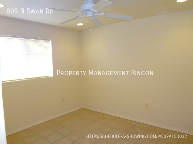 Building Photo - 809 N Swan Rd