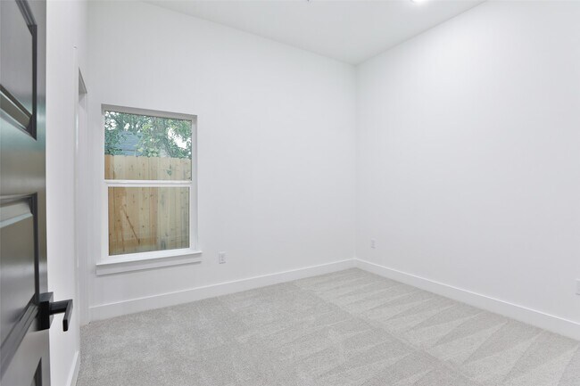 Building Photo - 8109 Bigwood St