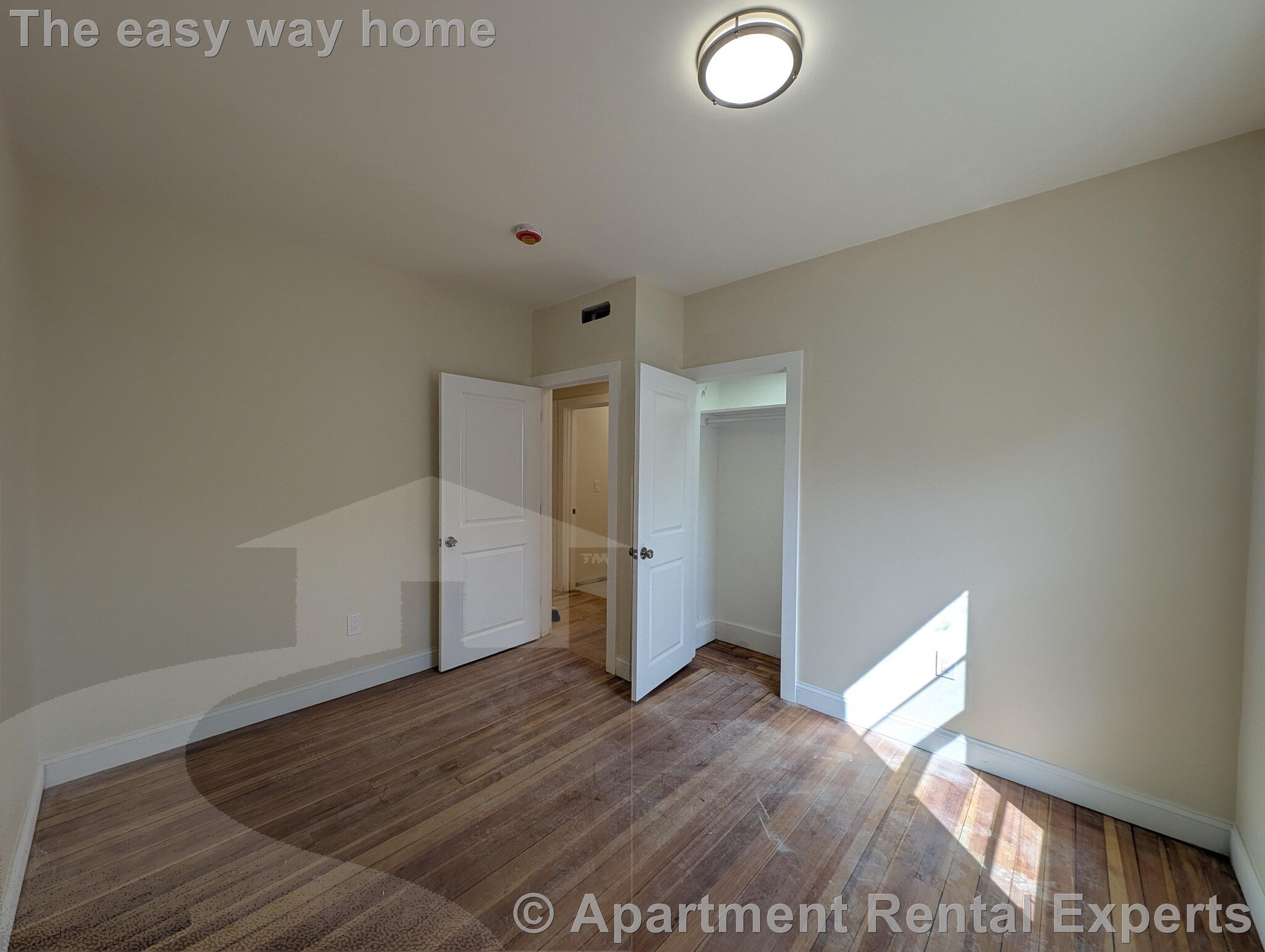 Building Photo - 5-7 Lowell Cir Unit #2