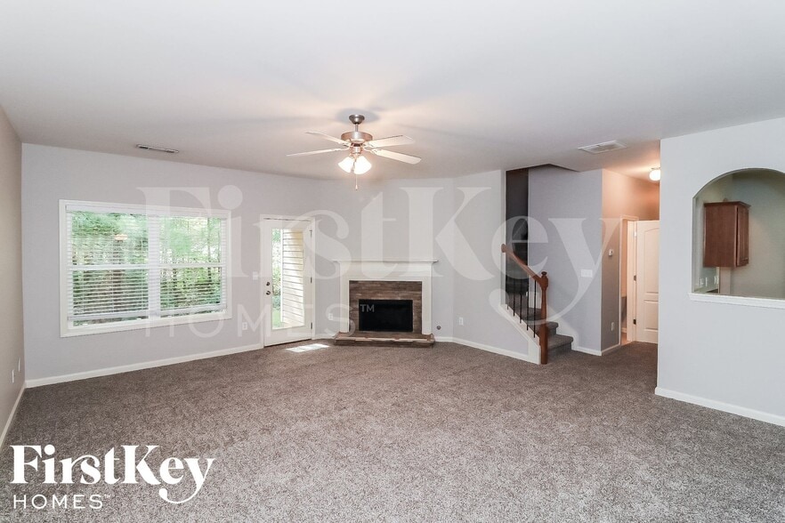Building Photo - 84 Ivey Meadow Dr