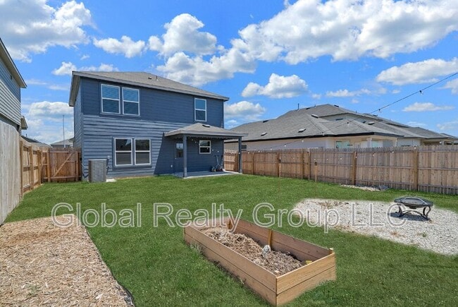 Building Photo - 535 Wild Olive Wy