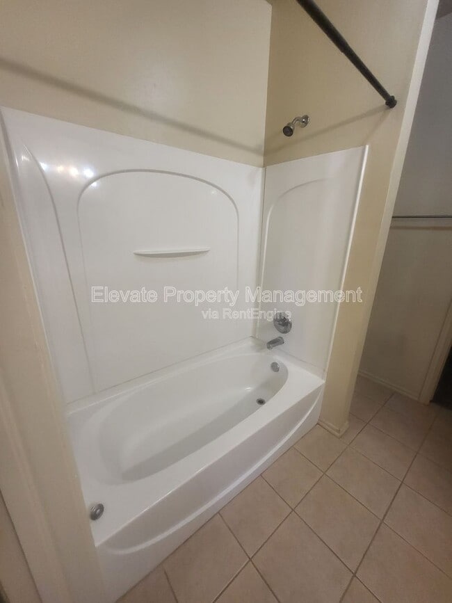 Building Photo - 921 Prairie Wind Way