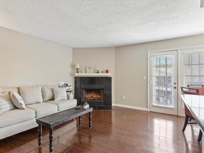 Building Photo - 2550 N Alafaya Trail