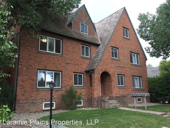 Building Photo - 1216 E Ivinson Ave