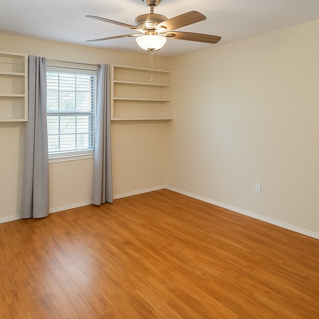 Building Photo - Harligen #5