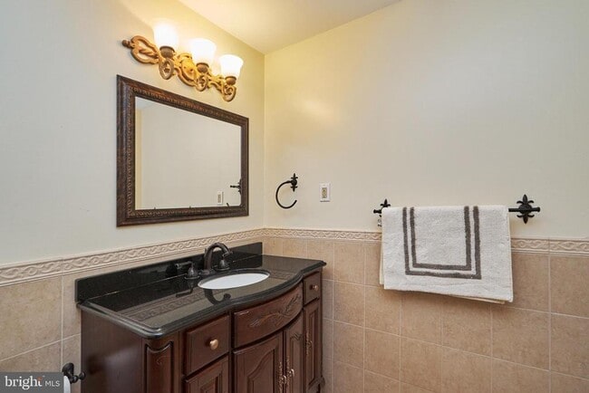 Building Photo - 500 Springvale Rd