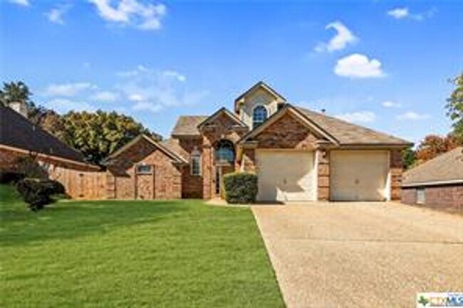 Primary Photo - 714 Silver Creek Dr