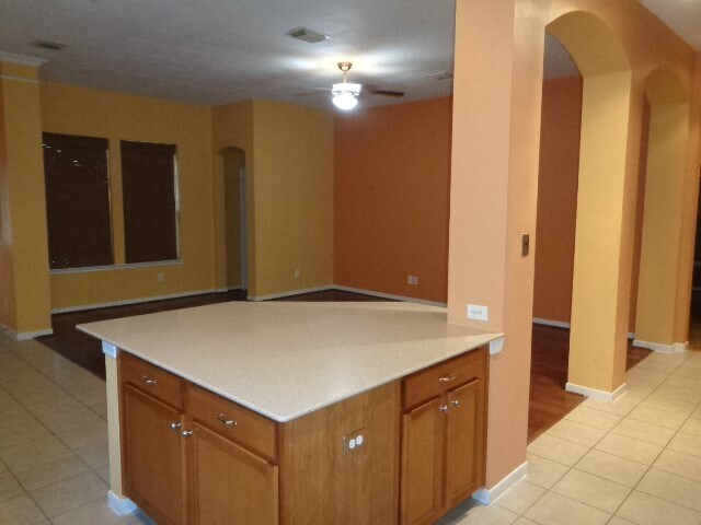 Building Photo - 30002 Saw Oaks Dr